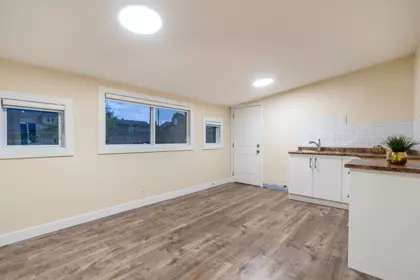 Hallway Photo of 27036 28 Avenue, Langley, BC
