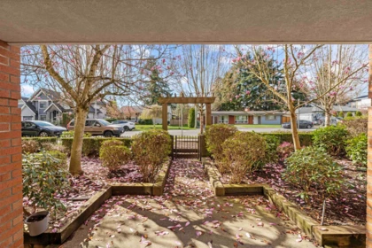 Hallway Photo of 111 33545 Rainbow Avenue, Abbotsford, BC