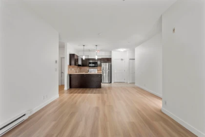 Walk-In Closet Photo of 111 33545 Rainbow Avenue, Abbotsford, BC