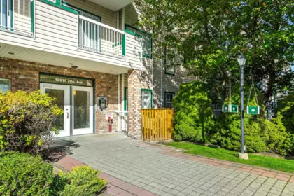 219 13911 70 Avenue, Surrey, BC, Surrey — Apartment/Condo for sale