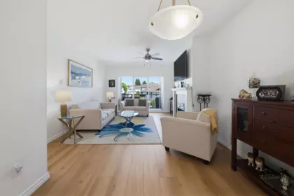 Kitchen Photo of 219 13911 70 Avenue, Surrey, BC
