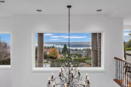 Kitchen Photo of 1525 Errigal Place, West Vancouver, BC