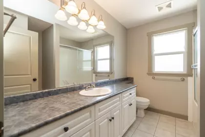 Entry Foyer Photo of 26865 25a Avenue, Langley, BC