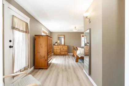 Guest Bathroom Photo of 26865 25a Avenue, Langley, BC