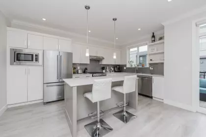 Kitchen Photo of 53 15665 Mountain View Drive, Surrey, BC