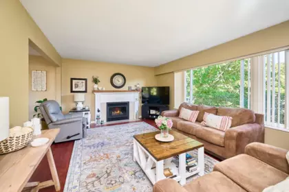 Kitchen Photo of 19852 116a Avenue, Pitt Meadows, BC