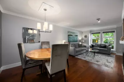 Kitchen Island Photo of 11 15432 16a Avenue, Surrey, BC