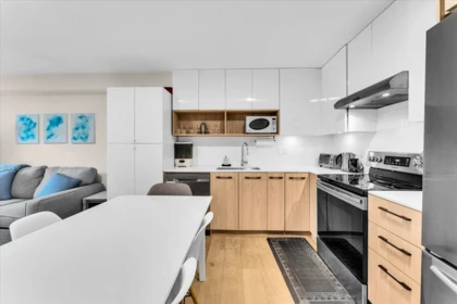 Breakfast Nook Photo of 4410 Nanaimo Street, Vancouver, BC