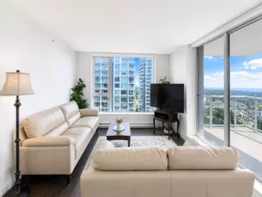 Living Room Photo of 3902 13696 100 Avenue, Surrey, BC