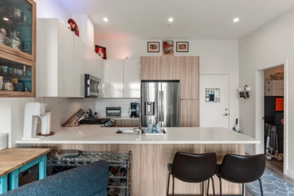 Kitchen Island Photo of 603 2649 James Street, Abbotsford, BC