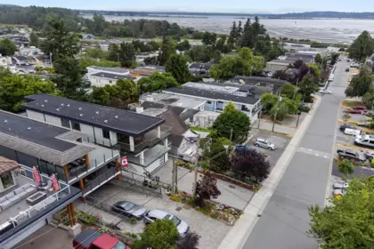 Fitness Center Photo Near 952 Parker Street, White Rock, BC