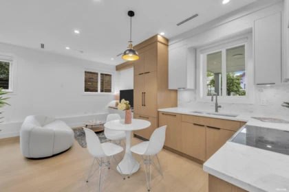 Breakfast Nook Photo of 1 3438 Triumph Street, Vancouver, BC