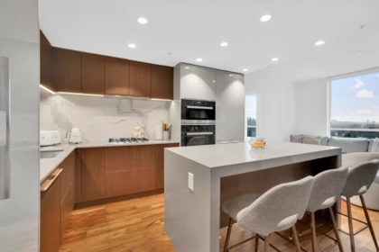 Kitchen Island Photo of 1302 1675 Lions Gate Lane, North Vancouver, BC
