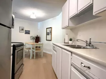 218 15020 North Bluff Road, White Rock, BC, White Rock — Apartment/Condo for sale