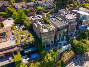 Garden / Landscaping Photo of 3305 Point Grey Road, Vancouver, BC