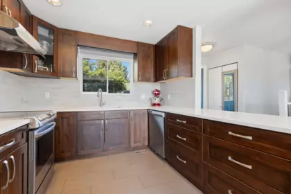 Kitchen Island Photo of 2190 Hillside Avenue, Coquitlam, BC