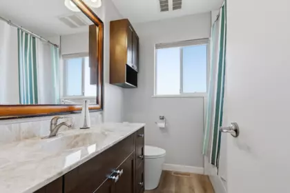Mudroom Photo of 2190 Hillside Avenue, Coquitlam, BC