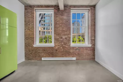 Dining Area Photo of 209 546 Beatty Street, Vancouver, BC