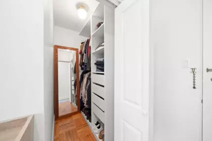 Loft / Bonus Room Photo of 504 1750 Esquimalt Avenue, West Vancouver, BC
