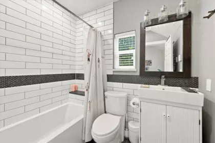 Guest Bathroom Photo of 43 1450 Vine Road, Pemberton, BC