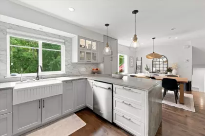 Kitchen Island Photo of 43 1450 Vine Road, Pemberton, BC