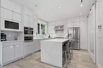 Kitchen Island Photo of 3287 Matapan Crescent, Vancouver, BC