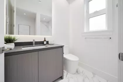 Primary Bathroom Photo of 1 1958 W 60th Avenue, Vancouver, BC