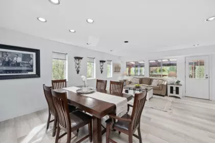 Breakfast Nook Photo of 22186 124th Avenue, Maple Ridge, BC