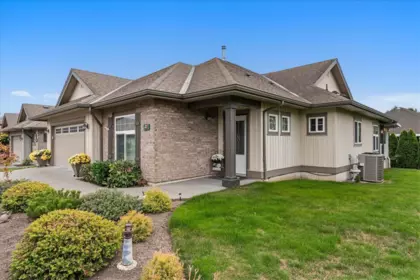 Living Room Photo of 27 45752 Stevenson Road, Chilliwack, BC