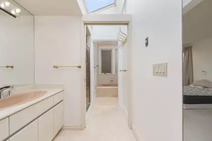 Powder Room Photo of 7289 Marguerite Street, Vancouver, BC