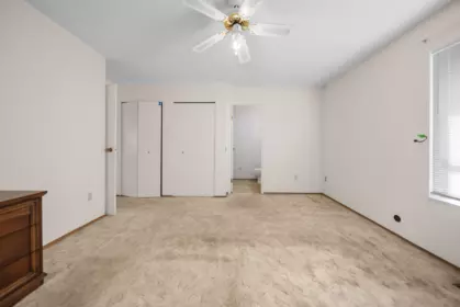 Hallway Photo of 5 32858 Landeau Place, Abbotsford, BC