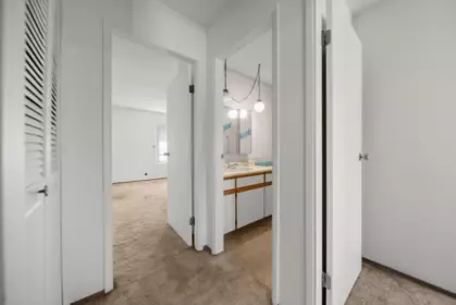 Laundry Room Photo of 5 32858 Landeau Place, Abbotsford, BC