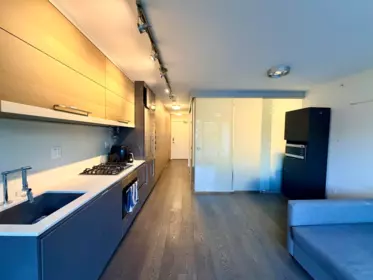 Walk-In Closet Photo of 309 189 Keefer Street, Vancouver, BC