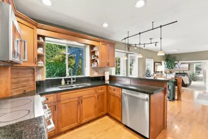 Breakfast Nook Photo of 23887 62 Avenue, Langley, BC