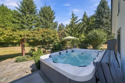 Garden / Landscaping Photo of 23887 62 Avenue, Langley, BC