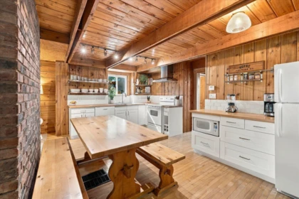 Kitchen Island Photo of 9226 Emerald Drive, Whistler, BC