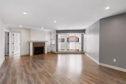 Family Room Photo of 306 15233 Pacific Avenue, White Rock, BC