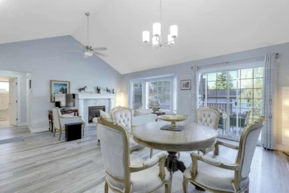 Kitchen Island Photo of 202 9109 154 Street, Surrey, BC