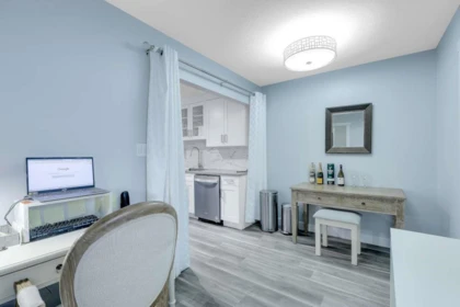 Mudroom Photo of 202 9109 154 Street, Surrey, BC