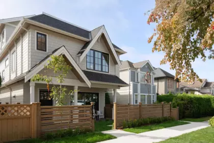 Front Yard Photo of 1 2344 W 45th Avenue, Vancouver, BC