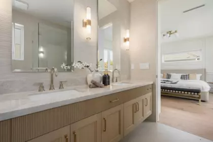 Mudroom Photo of 1 2344 W 45th Avenue, Vancouver, BC