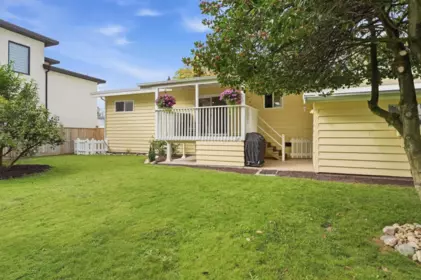 Garden / Landscaping Photo of 2136 Sherwood Crescent, Abbotsford, BC
