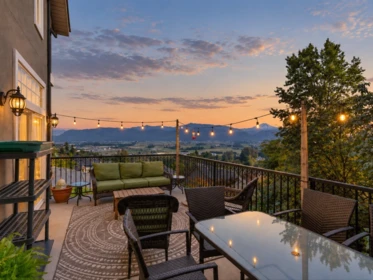 Outdoor Kitchen Photo of 2651 Stonecroft Drive, Abbotsford, BC