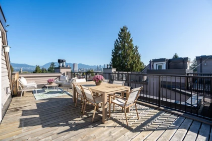 Living Room Photo of 315 1922 W 7th Avenue, Vancouver, BC