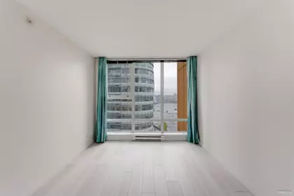Hallway Photo of 1509 111 W Georgia Street, Vancouver, BC