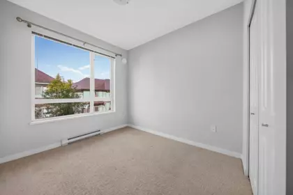 Walk-In Closet Photo of 309 31158 Westridge Place, Abbotsford, BC