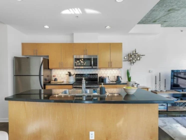 306 919 Station Street, Vancouver, BC, Vancouver — Apartment/Condo for sale