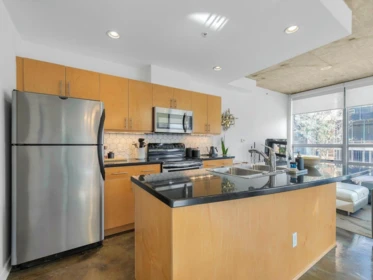 306 919 Station Street, Vancouver, BC, Vancouver — Apartment/Condo for sale