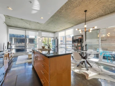 306 919 Station Street, Vancouver, BC, Vancouver — Apartment/Condo for sale