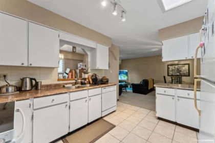 Guest Bathroom Photo of 15156 93 Avenue, Surrey, BC